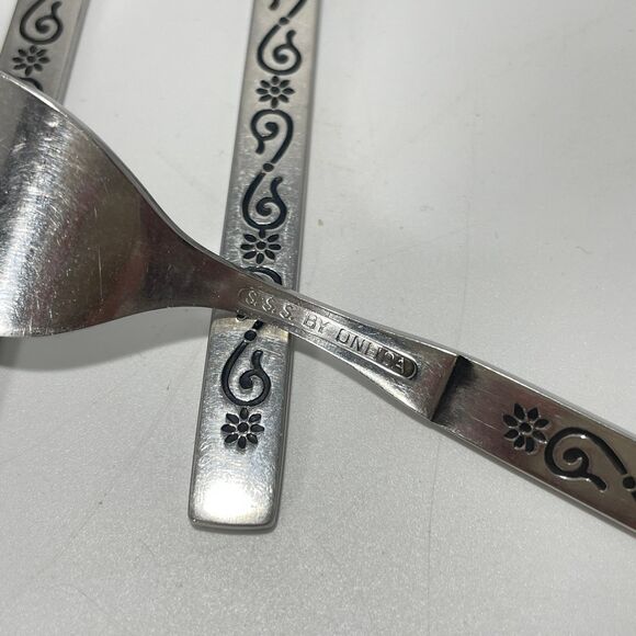 Lot of 8 Oneida Spanish Court Stainless Salad Forks 6 1/4 In Vtg Flatware - Picture 8 of 8